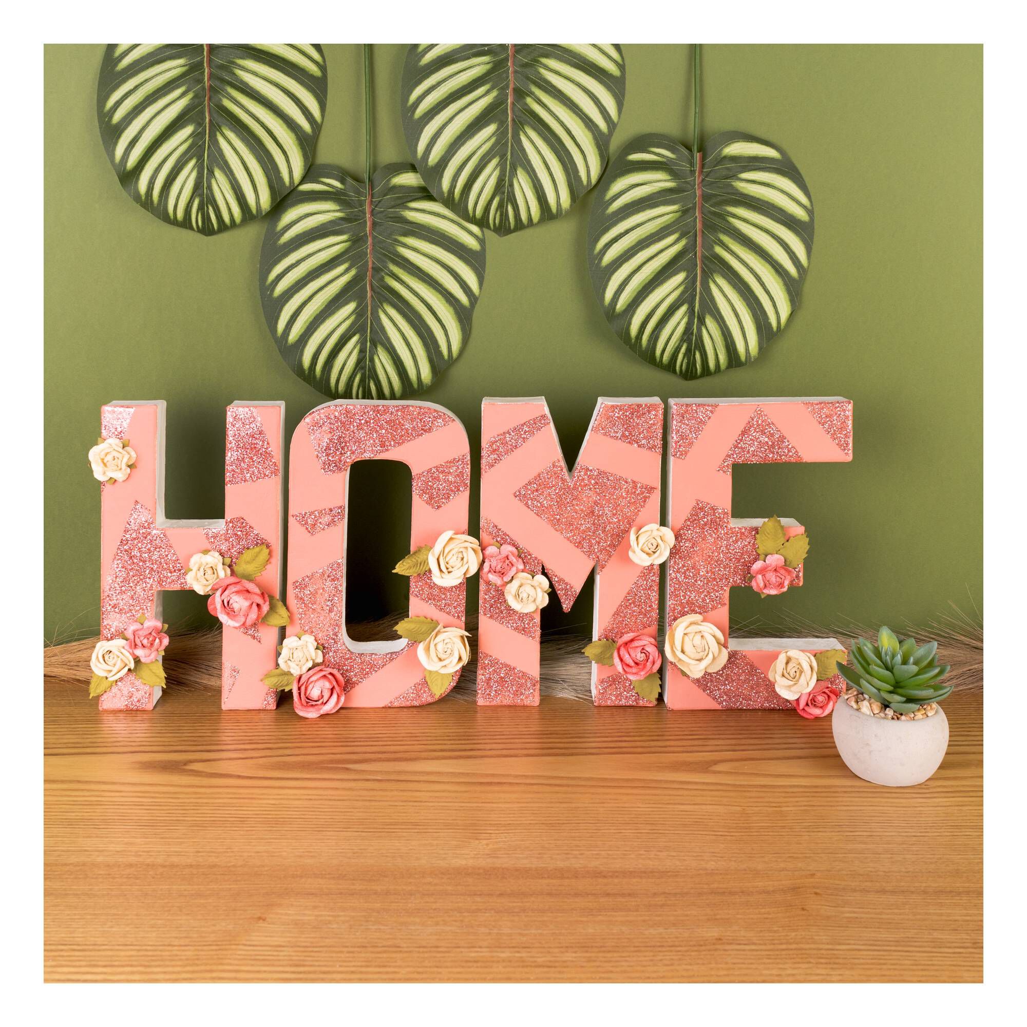 Mache Letter C 20cm 2 Mache Letter C 20cm