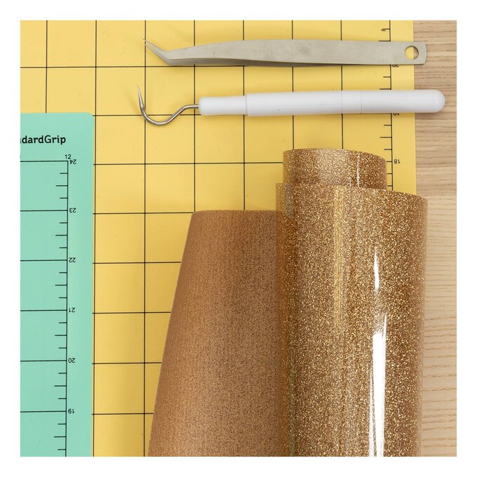 Siser Old Gold Glitter Heat Transfer Vinyl 30cm x 50cm 4 Siser Old Gold Glitter Heat Transfer Vinyl 30cm x 50cm