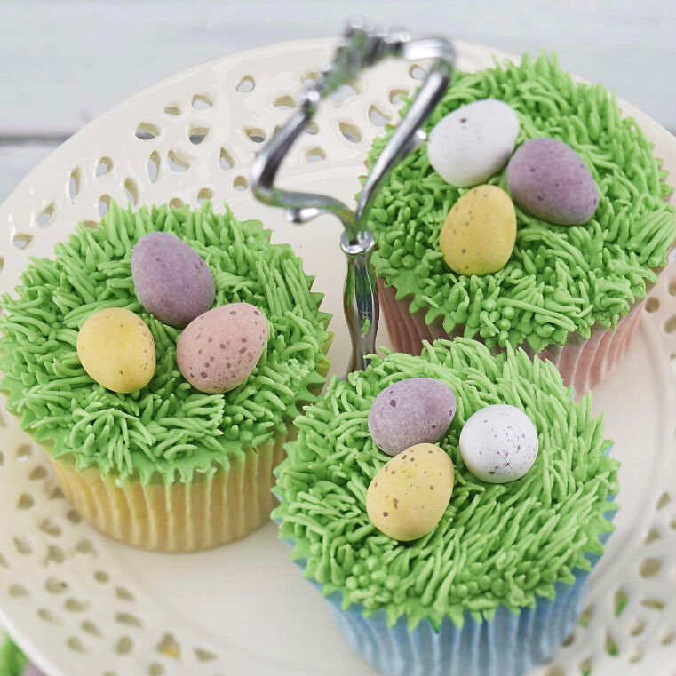 How to Make Easter Grass Cupcakes 1 How to Make Easter Grass Cupcakes