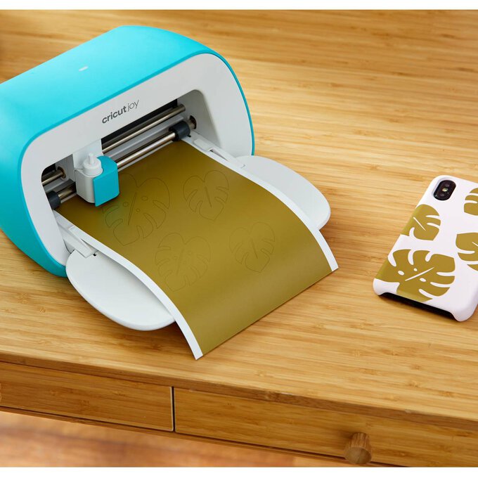 Cricut Joy Gold Permanent Smart Shimmer Vinyl 5.5 x 48 Inches 3 Cricut Joy Gold Permanent Smart Shimmer Vinyl 5.5 x 48 Inches