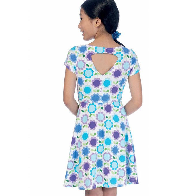 McCall’s Girls’ Dress Sewing Pattern M7079 (7-14) 7 McCall’s Girls’ Dress Sewing Pattern M7079 (7-14)