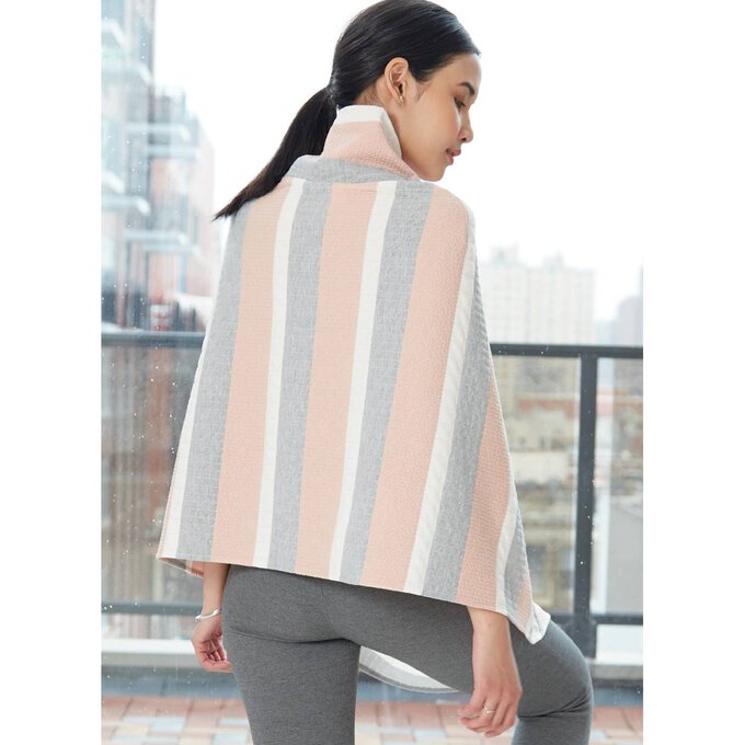 McCall’s Poncho Sewing Pattern M7846 (L-XL) 9 McCall’s Poncho Sewing Pattern M7846 (L-XL)